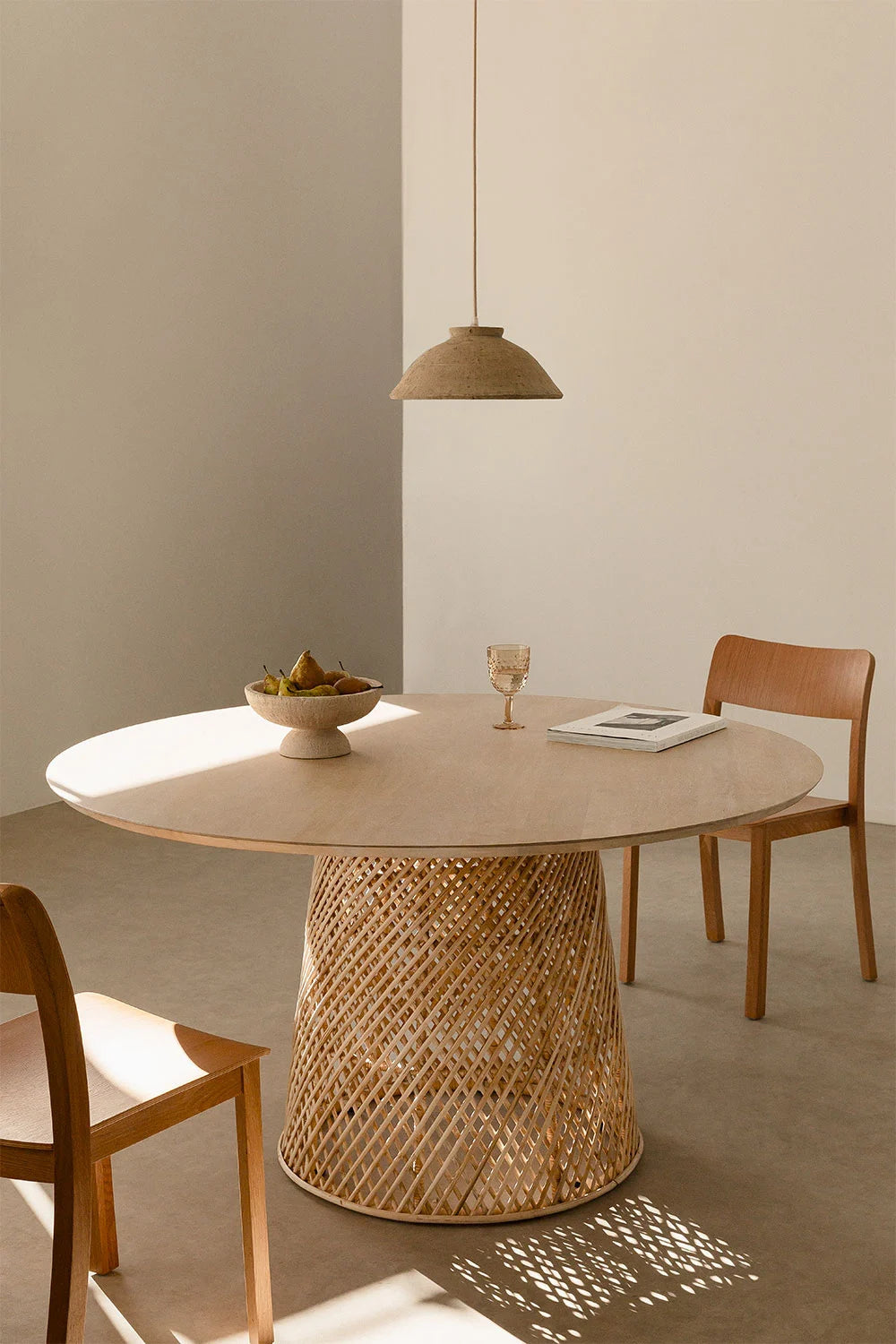 Table à Manger Ronde en Bois de Manguier et Rotin (Ø140 cm)