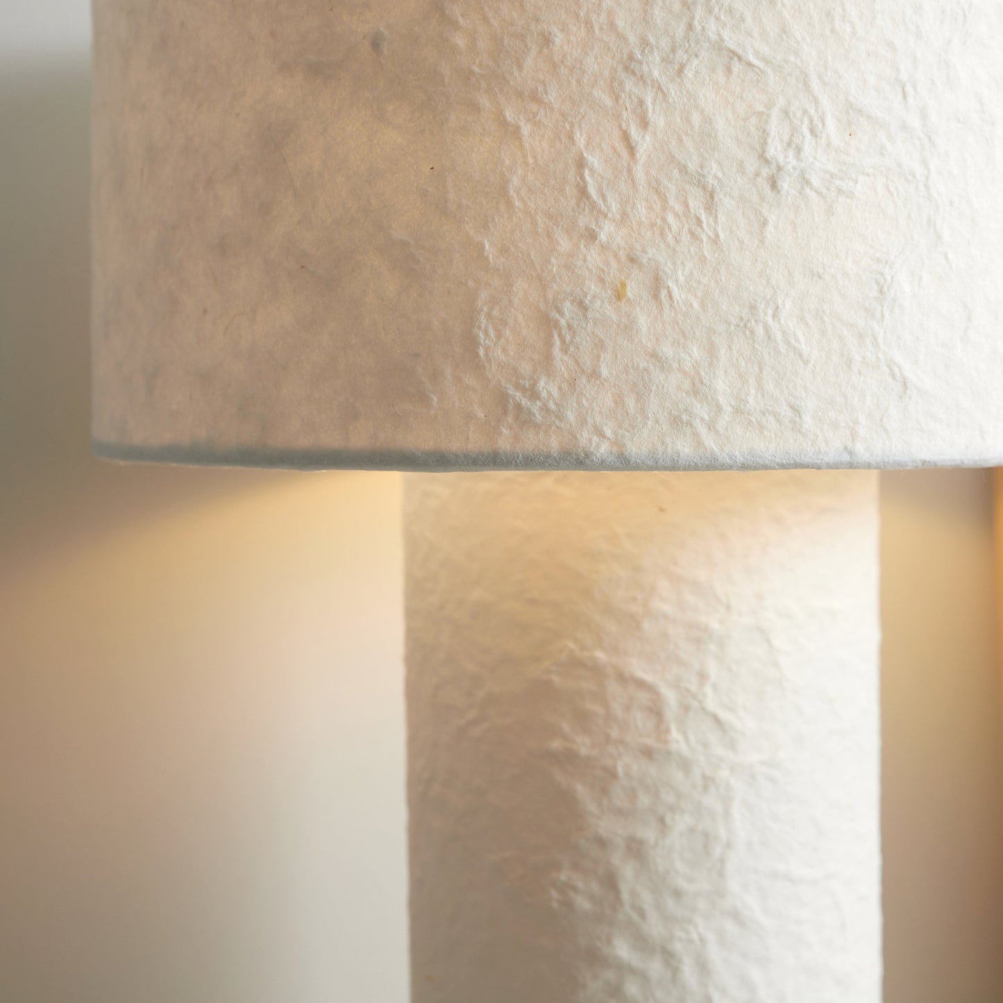 Lampe à Poser en Papier Maché